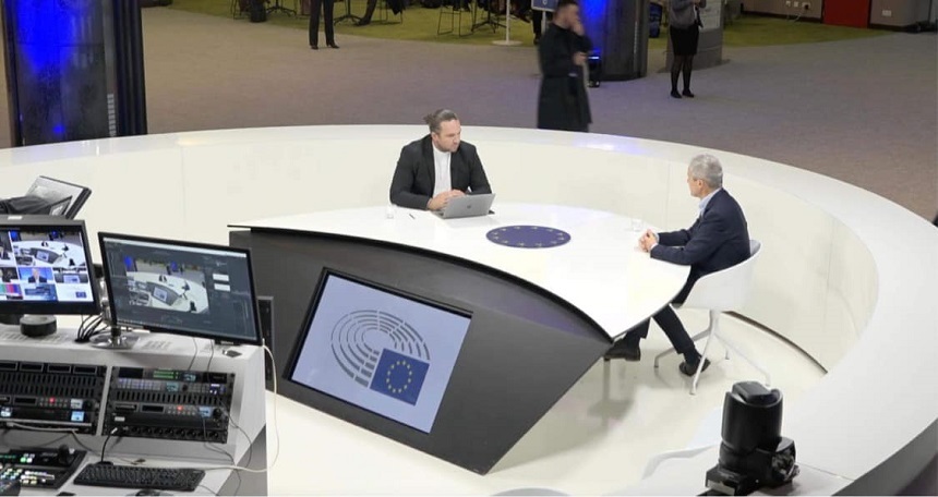 Cioloş: Există o şansă foarte bună la începutul lui decembrie ca România să intre în Schengen. Dacă nu era episodul PSD-Dragnea-Ordonanţa 13, existau şanse foarte mari ca România să intre în Schengen în 2017
