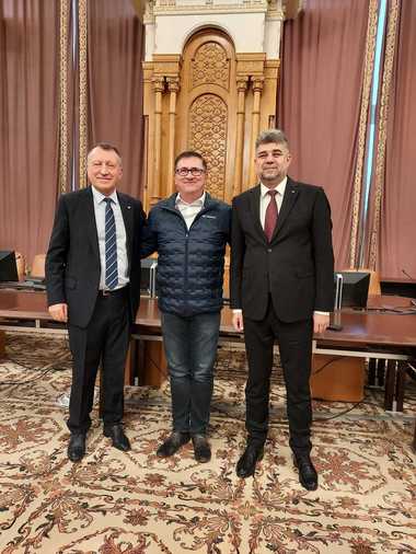 Primarul din Nădlac a intrat în PSD, fiind primit de Marcel Ciolacu / Fifor: Prin structură şi stil de lucru, s-a dovedit a fi un social-democrat autentic / Ce spunea liderul PSD Arad despre primarul din Nădlac în urmă cu un an, când intrase în PNL  