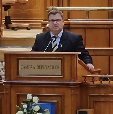 Deputat neafiliat, ales pe listele AUR, condamnat penal pentru compromiterea intereselor justiţiei
