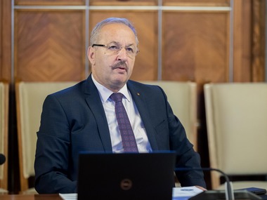 Vasile Dîncu: Cred că în acest moment Marcel Ciolacu este candidatul nostru la preşedinţie. Din perspectiva noastră, are toate atributele, pentru că îţi trebuie un lucru ca să fii candidat: în primul rând trebuie să ai tot partidul în spatele tău