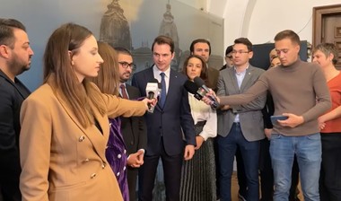 Sebastian Burduja, liderul PNL Sector 1, despre primarul Clotilde Armand: Cea mai mare dezamăgire pe care o avem faţă de această persoană este că este un simplu politruc, care nu a demonstrat altceva decât incompetenţă şi corupţie - VIDEO