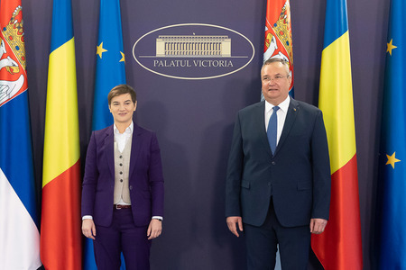 Premierul Nicolae Ciucă s-a întâlnit cu prim-ministrul Republicii Serbia, Ana Brnabić. Şeful Executivului a reconfirmat angajamentul României pentru susţinerea avansării Serbiei în procesul de aderare la Uniunea Europeană