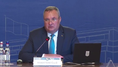 Guvernul va suplimenta bugetul pentru finanţarea înlocuirii becurilor convenţionale cu unele pe led / Ciucă: Îl putem numi programul „Rabla pentru becuri”