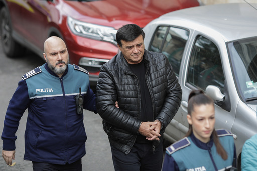 Vot luni, în plenul reunit al Camerei Deputaţilor şi Senatului, pentru revocarea din funcţie a lui Niculae Bădălău de la Curtea de Conturi, după ce a fost arestat preventiv pentru dare de mită