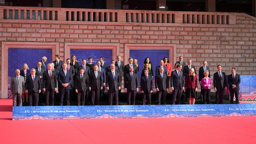 Iohannis s-a referit, la Summitul UE - Balcanii de Vest, la deschiderea proceselor de aderare cu partenerii estici, prin acordarea statutului de candidat Ucrainei şi R. Moldova şi recunoaşterea perspectivei europene a Georgiei