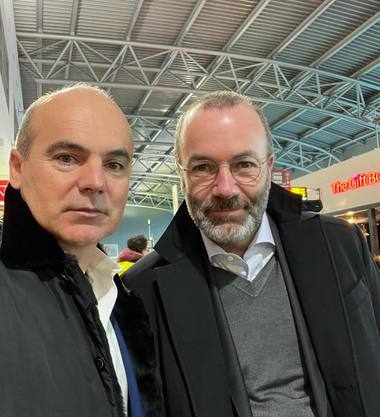 Europarlamentarii români, ultimele negocieri pe Schengen. Rareş Bogdan: Ultimul Asalt. Ora 17.30 ne vom afla faţă în faţă cu Karl Nehammer, cancelarul Austriei! / Tomac: Facem o ultimă încercare de a răsturna situaţia în favoarea ţării noastre