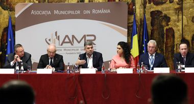 Marcel Ciolacu, mesaj către primari: Indiferent de culoarea politică vor avea întreg sprijinul acestei coaliţii de guvernare pentru a-şi duce proiectele de investiţii până la capăt