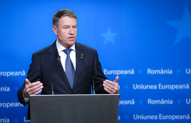 Klaus Iohannis: Mi s-a părut puţin ciudată vânătoarea de vinovaţi care s-a declanşat în unele medii. Vinovaţii nu se găsesc în Bucureşti, nici în România! / Mulţi sfătuitori publici creează aşteptări legate de Consiliul de astăzi şi de mâine