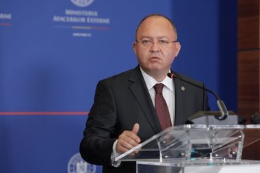 Aurescu, despre Schengen: Am văzut tot felul de sfaturi date de către persoane care nu şi-au negociat niciodată nici măcar propriul salariu / Diplomaţia nu înseamnă că te duci şi zâmbeşti frumos şi şagalnic câteva minute, spui o glumă şi ai rezolvat