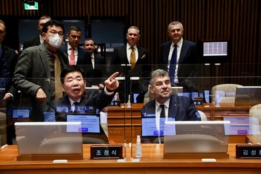 Ciolacu, în Coreea de Sud: Alături de premierul Nicolae Ciucă, am arătat că România este interesată în dezvoltarea unor proiecte economice majore alături de marile companii coreene în domenii precum transporturile, energia, IT&C şi semiconductori