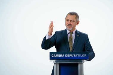 Deputatul Focşa, după ce a fost exclus din AUR şi i s-a cerut să renunţe la mandat: Tensiunile din căsnicie, pe fondul dedicării totale în cariera politică /Căsnicia mea, afectată de violenţă. Lăsaţi-mă să mă dedic acestei cauze din poziţia de parlamentar