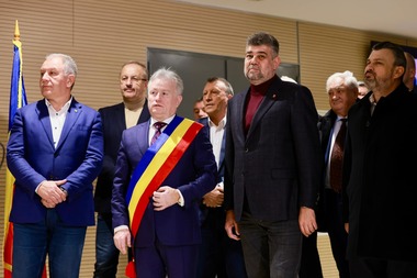 Marcel Ciolacu: Anul 2022 a fost anul în care am readus România la normalitate: am deschis şcolile şi economia, am deblocat proiecte mari de investiţii, am luat măsuri pentru a proteja nivelul de trai al românilor