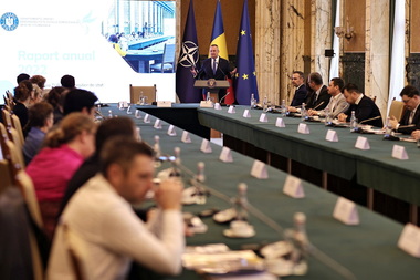 Guvern, despre sprijinul acordat ucrainenilor: Peste 500 milioane de euro alocate de la buget şi partenerii internaţionali, peste 20 de legi pentru gestionarea persoanelor strămutate, peste 1.500 de autorităţi locale şi 300 ong-uri implicate