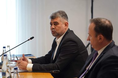 PSD se reuneşte în şedinţe, înainte de începerea sesiunii parlamentare, pentru a discuta priorităţile legislative, pregătirile pentru programul de guvernare şi relaţia din coaliţie