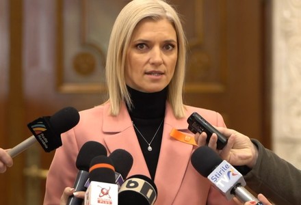 Alina Gorghiu, despre legile educaţiei: Au stat în dezbatere publică luni de zile şi nimeni nu a avut, din partea PSD, până la acest moment ceva de obiectat  / Trebuie să respectăm proiectele mari, nu să încercăm să câştigăm mici puncte