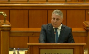 Bode, la dezbaterea moţiunii simple a USR şi Forţei Dreptei: Astăzi, nişte analfabeţi funcţional încearcă să mă denigreze, mă răstignesc în piaţa publică cu privire la parcursul meu academic şi profesional