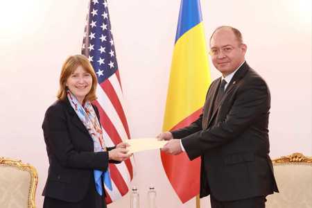 Ministrul de Externe a discutat cu ambasadoarea agreată a SUA la Bucureşti despre priorităţile în relaţia bilaterală şi contextul de securitate regional, marcat de agresiunea Rusiei împotriva Ucrainei