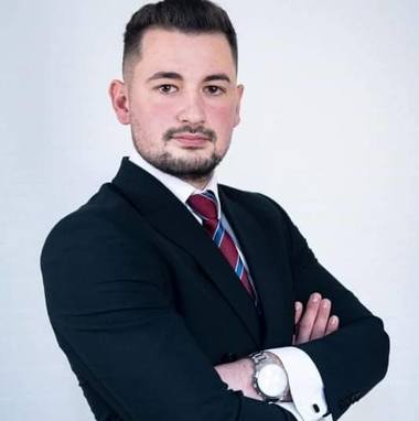 Fostul lider al AUR Satu Mare s-a înscris în PNL / Câcău: Acesta este singurul partid din judeţul Satu Mare care îşi doreşte cu adevărat să câştige Consiliul Judeţean 