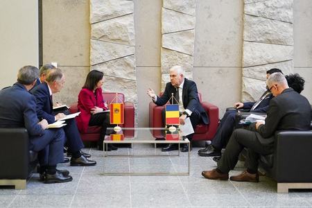 Ministrul Apărării Angel Tîlvăr, discuţii cu omologul spaniol despre situaţia de securitate din zona Mării Negre, marcată de agresiunea în desfăşurare a Rusiei în Ucraina