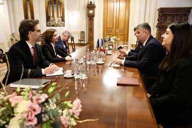 Marcel Ciolacu i-a transmis Maiei Sandu că intenţionează să includă în viitorul program de guvernare un plan economic concret care să sprijine investiţiile româneşti în Republica Moldova