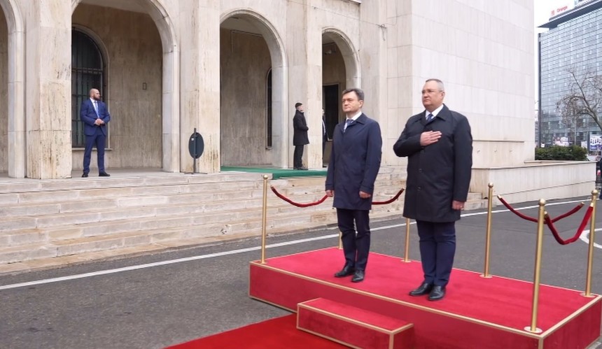 Prim-ministrul Republicii Moldova, Dorin Recean, a ajuns la Bucureşti şi a fost primit de premierul Nicolae Ciucă la Palatul Victoria - VIDEO
