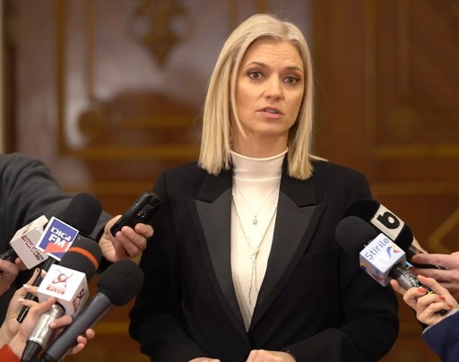 Gorghiu, întrebată dacă România nu riscă să intre în colaps din cauza împrumuturilor publice: Să nu vă faceţi griji că nu sunt resurse. Sunt resurse. Singurul lucru care va trebui să fim atenţi, politic, la nivel naţional, e stabilitatea

