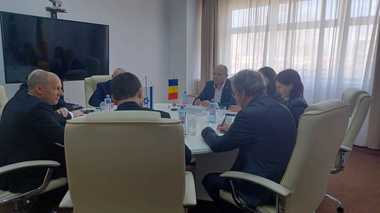 Daniel Cadariu, întâlnire cu ambasadorul Israelului la Bucureşti - S-a discutat despre dezvoltarea turismului / Coordonare a eforturilor pentru o mai bună promovare a obiectivelor turistice de interes pentru comunitatea evreiască