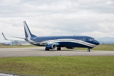 Administraţia Prezidenţială: Lipsa unei aeronave dedicate transportului aerian generează probleme operaţionale, ineficienţă economică şi mai ales prejudicii de imagine pe plan extern / Instituţia explică cum s-a ajuns la zboruri cu aeronave private