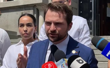 PNL Sector 1: Aşa se explică de ce bugetul Sectorului 1 nu poate fi votat: nimeni, nici primarul, nici directorii nu vin în faţa Consiliului să prezinte bugetul. În schimb, Clotilde Armand se văicăreşte pe reţelele sociale că nu are buget