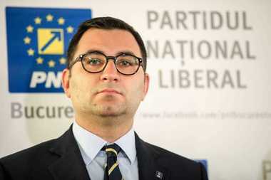Cristian Băcanu: Rareş Bogdan nu este prorus. Nu e cel mai potrivit lucru ca un ministru care deţine un portofoliu al PNL în Guvern să aibă o poziţionare care loveşte partidul