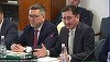 Scandal în Senat, la audierea preşedintelui Consiliului Concurenţei, Bogdan Chiriţoiu. Daniel Zamfir (PSD): Domnule, dacă dumneavoastră spuneţi că nu aveţi ce să faceţi, daţi-vă demisia! Aveţi două bombiţe mari sub scaun. Le ştiţi, le simţiţi?