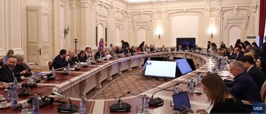 Vot în comisiile din Senat pe amendamentele la proiectul legii pensiilor speciale: Nicio pensie specială nu va fi mai mare decât veniturile din timpul activităţii, se interzice cumulul pensiilor speciale şi se introduce un impozit de 15% - VIDEO