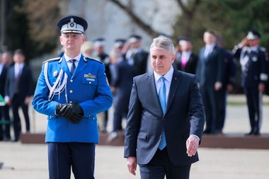 Lucian Bode, de Ziua Jandarmeriei: Jandarmeria este una dintre structurile care, prin curaj şi seriozitate, a recâştigat încrederea românilor. Acest proces de consolidare a încrederii publice trebuie să continue