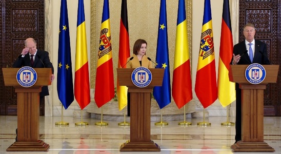 Klaus Iohannis, după întâlnirea trilaterală cu Olaf Scholz şi Maia Sandu: Am transmis preşedintei Republicii Moldova un mesaj clar - vom continua să fim ferm şi neabătut alături de Chişinău!