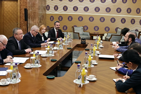 Premierul Nicolae Ciucă l-a primit la Palatul Victoria pe  pe ministrul afacerilor externe al Armeniei, Ararat Mirzoyan / Discuţii privind situaţia de securitate din Regiunea Mării Negre, generată de războiul de agresiune al Rusiei în Ucraina
