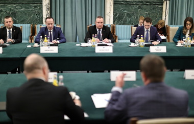 Prim-ministrul Nicolae Ciucă, întâlnire cu reprezentanţii Asociaţiei Române a Băncilor: Avem nevoie de instrumente financiar-bancare capabile să vină în completarea fondurilor europene pentru cei care vor să investească