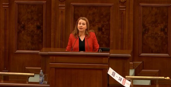 Ligia Deca, în plenul Senatului: Ştiu că despre o reformă a educaţiei se vorbeşte de mulţi ani, 2023 este anul în care putem închide acest ciclu al încercărilor şi să începem să aplicăm măsurile care vor schimba faţa învăţământului din ţara noastră