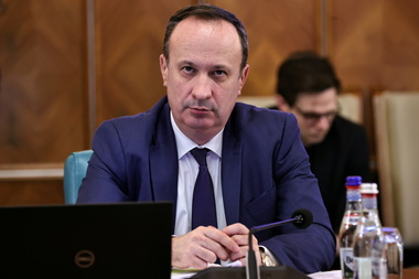Câciu: Instituţiile statului trebuie să îşi revizuiască comportamentul de colectare, avem un aparat imens de oameni / Cel puţin trei instituţii care trebuie să îşi dinamizeze activitatea, ANAF, Vamă şi Oficiul de Combatere a Spălării Banilor