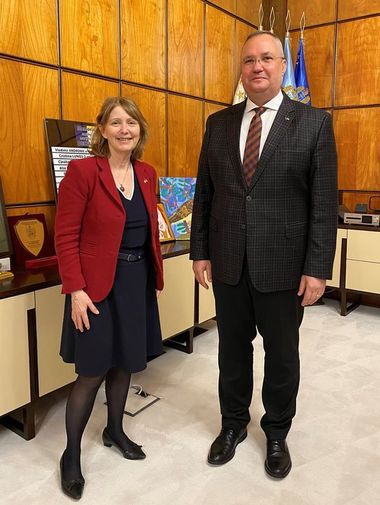 Ambasadoarea SUA în România a discutat cu premierul Nicolae Ciucă despre investiţiile în Marea Neagră: Actualii şi viitorii investitori au nevoie de un sistem de reglementări şi de impozitare stabil, previzibil şi transparent