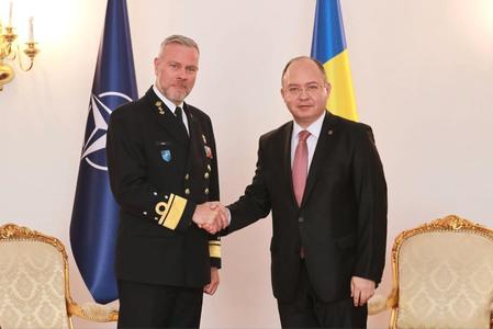 Bogdan Aurescu l-a primit pe amiralul Rob Bauer, preşedintele Comitetului Militar al NATO: Discuţii privind pregătirea Summitului de la Vilnius din luna iulie şi implementarea deciziilor Summitului Aliat de la Madrid