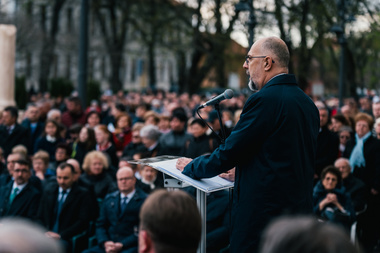 Kelemen, la inaugurarea statuii autorului versurilor imnului ungar: Progresul, condiţia dăinuirii. Un politician responsabil nu poate gândi asta altfel astăzi şi mai ales, aici, în Transilvania/Să ducem o politică curajoasă, proactivă, să nu fie atrofiere