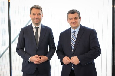 USR şi PMP, comunicat de presă comun: Disperarea PNL sub conducerea tandemului Ciucă - Bode atinge cote maxime. În veritabil stil mafiot peneliştii îşi ocupă timpul cu şantajarea primarilor USR şi PMP în loc să guverneze în interesul întregii ţări