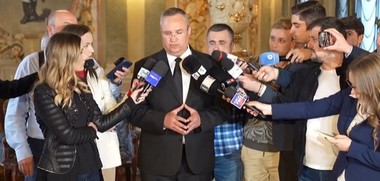 Premierul Ciucă, despre impozitul pe veniturile care depăşesc salariul preşedintelui: Doar la stat, procentul de 16%, pentru că acesta funcţionează şi ca impozit pe legea finanţelor / La nivelul Ministerului Finanţelor se face această analiză 