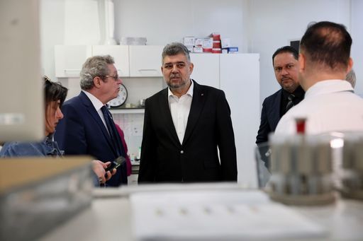 Marcel Ciolacu, mesaj de 1 Mai: Le-am mulţumit medicilor şi asistentelor de la Institutul Naţional de Boli Infecţioase ”Matei Balş” pentru că sunt ca în fiecare zi la datorie, aşa cum au făcut-o şi în perioada pandemiei