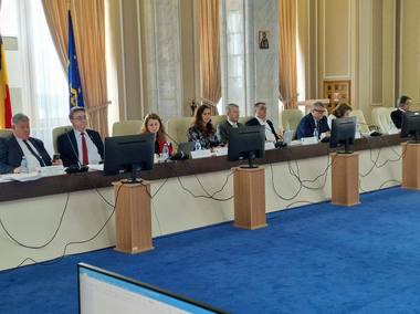 Amendament PSD privind plagiatul, adoptat în comisie: Nu constituie abateri de la normele de etică diferenţele de concepţie teoretică, erorile materiale de citare, diferenţele de interpretare a datelor, diferenţele de opinie