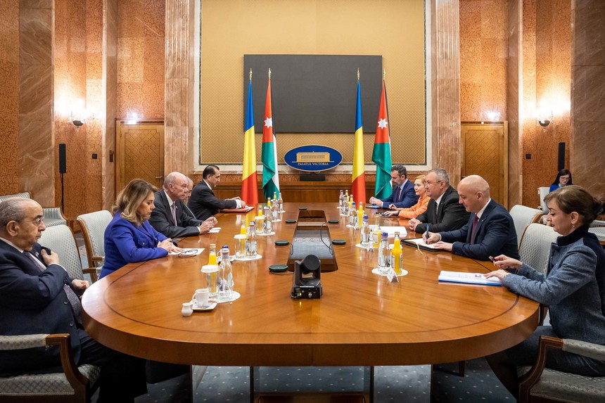 Premierul Nicolae Ciucă l-a primit la Palatul Victoria pe preşedintele Senatului Regatului Haşemit al Iordaniei, Faisal El-Fayez / Premierul a transmis mulţumiri pentru sprijinul acordat de Iordania în repatrierea cetăţenilor români din Sudan