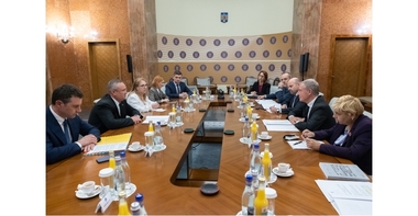 Premierul Nicolae Ciucă, discuţii cu ministrul italian al Întreprinderilor şi al „Made in Italy”, Adolfo Urso, despre iniţiativele de decarbonizare şi digitalizare a economiei europene