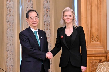 Preşedinta Senatului, Alina Gorghiu, i-a transmis premierului coreean că autorităţile române analizează candidatura Republicii Coreea pentru găzduirea World Expo 2030 la Busan