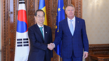 Klaus Iohannis a discutat cu premierul Republicii Coreea despre intensificarea cobalăririi economice, prin creşterea investiţiilor şi promovarea cooperării în domenii noi, precum educaţie şi cultură