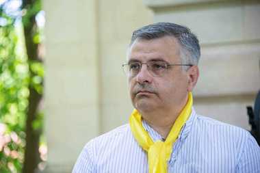 Scandalul produselor toxice utilizate pentru a forţa coacerea legumelor - Senatorul Vlad Pufu (PNL) lansează o petiţie privind testarea rapidă a fructelor şi legumelor în pieţe